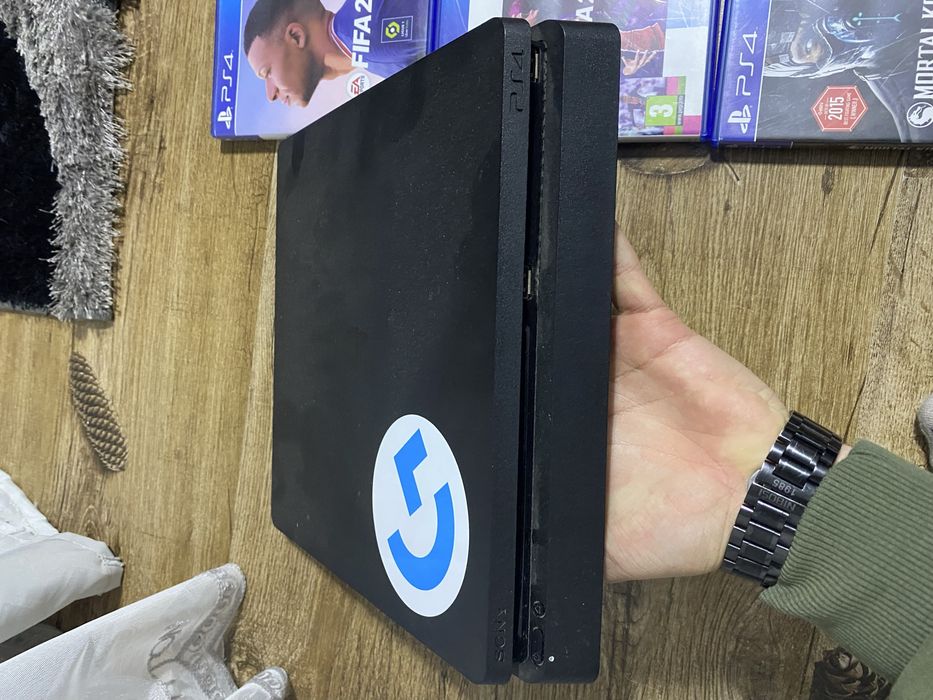 vand sau schimb playstation 4