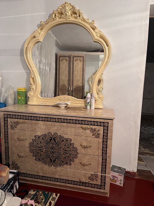 Гарнитур айнасы сатылады