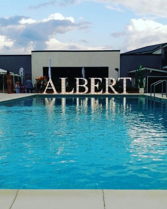 Litere volumetrice luminoase de inchiriat