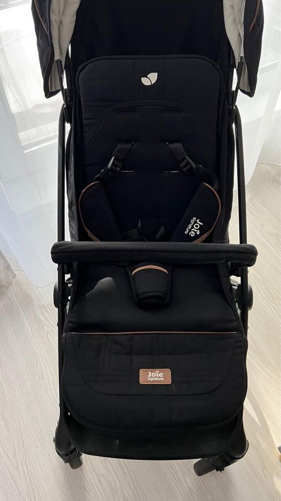 Carucior joie signature