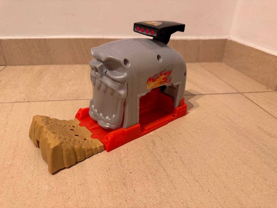 Писти Hot Wheels