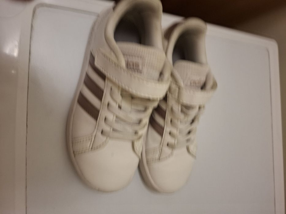 Adidasi fetite marimea 30
