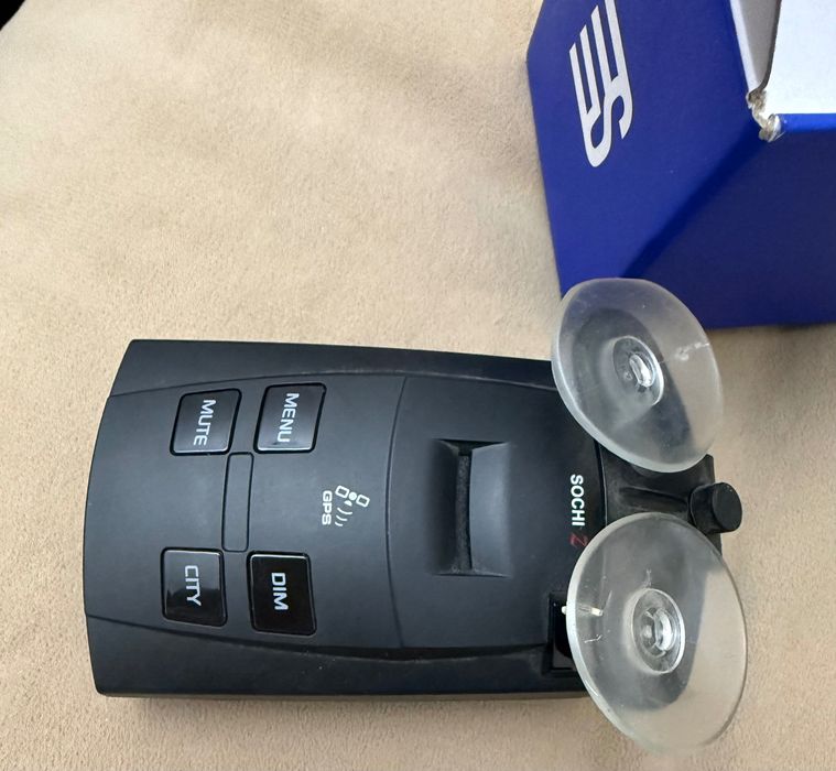 Продаю радар-детектор SilverStone F1 Sochi Z