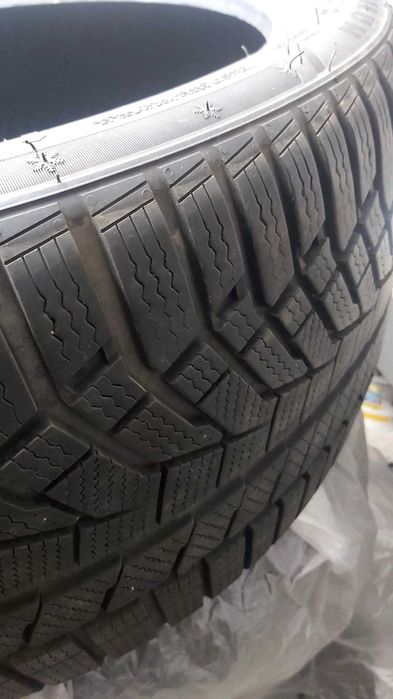 4бр. 275/35/R20 зимни чисто нови карани 200 км. SAYLON лиценз MİCHELİN