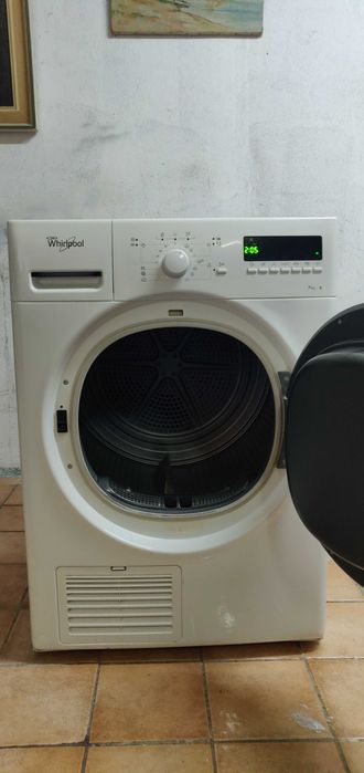 Masina de Uscat haine Whirlpool de 7 kg