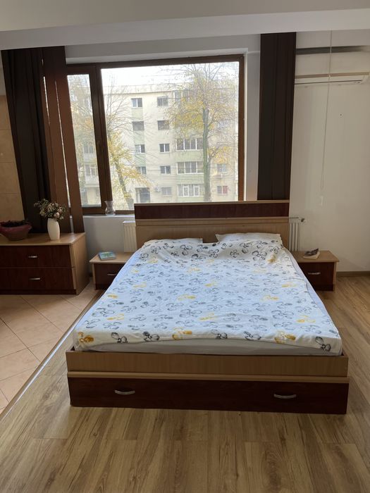 Vand dormitor matrimonial cu saltea
