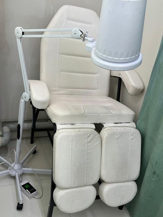 Кресло педикюрный, вытяжка, кушетка сатылады