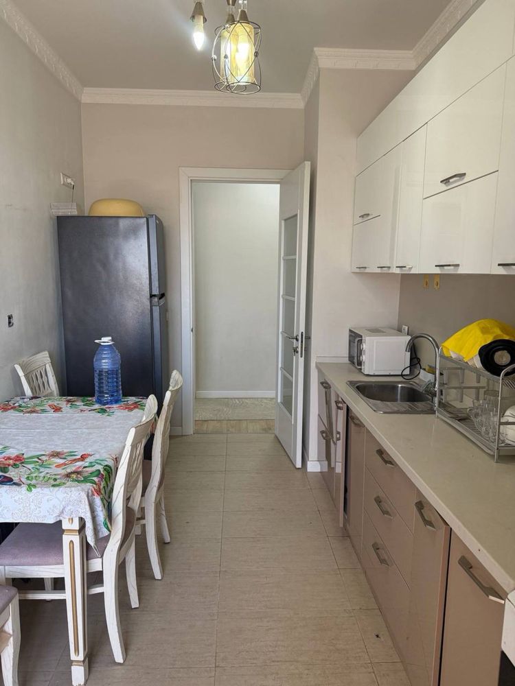 Almazar City da 4 xonali uy sotuvda 97m2 Evro remont