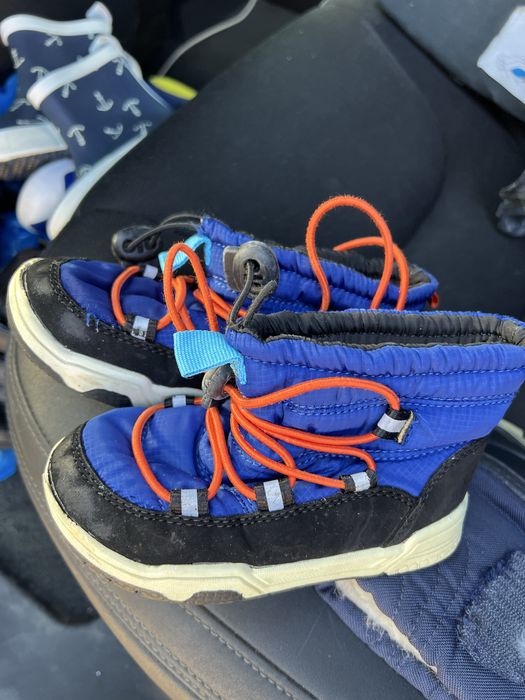 Vand incaltaminte copii 3-5 ani Zara Reserved..