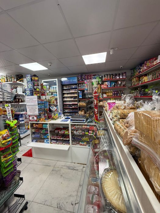 Продается магазин в 5мкр 7 доме