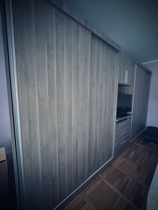 Dulap dormitor spațios