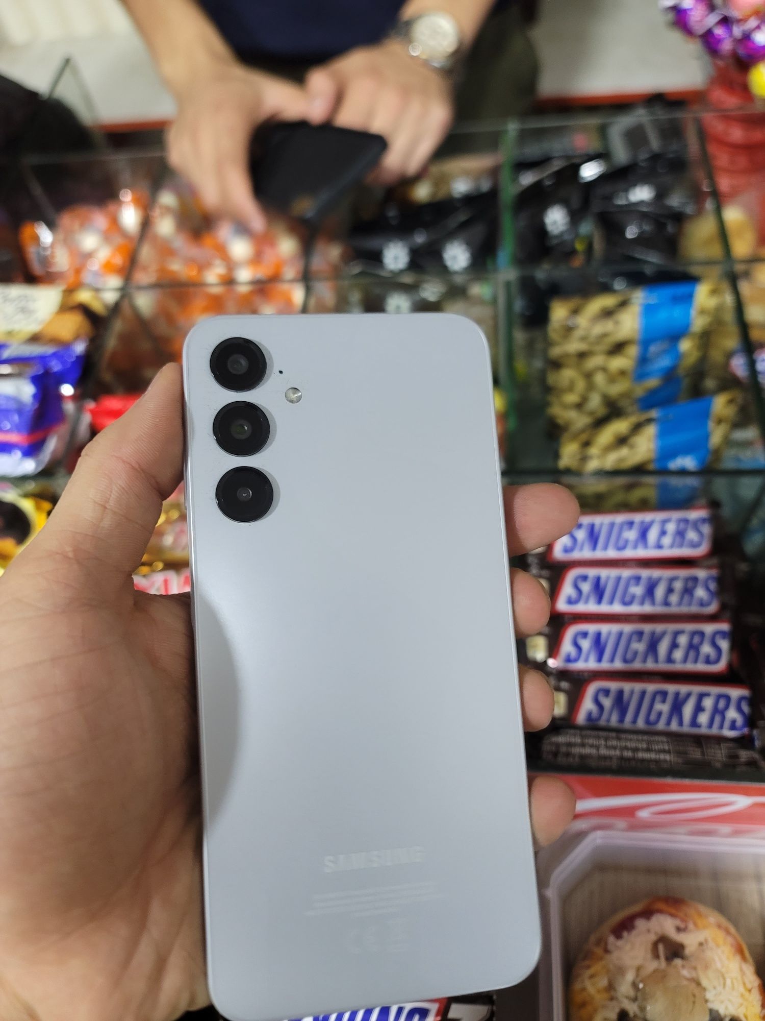 Samsung a 16 yangi sotiladi srochna