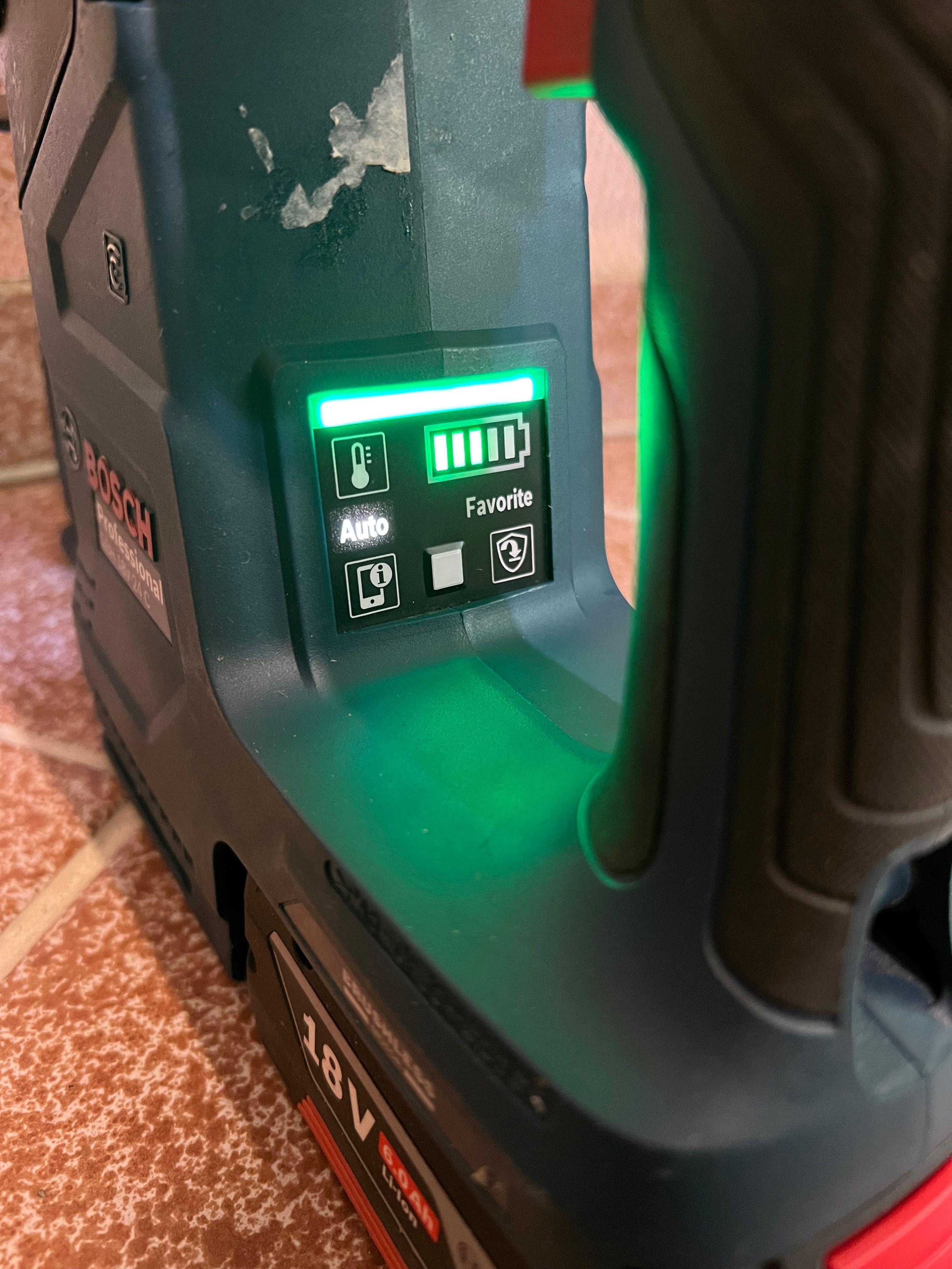 Нов-модел Бош BOSCH Professional GBH 18V-24 C, SDS , с 6А  батерия,