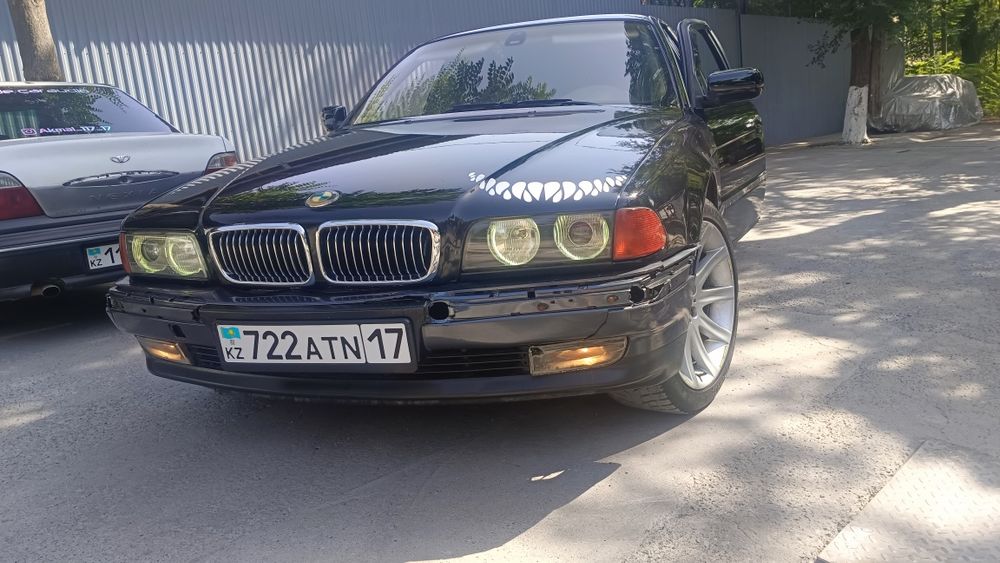 Продам БМВ 730 е38