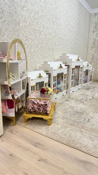 Toy marosimlari moshinasi Sarp sandiqlar