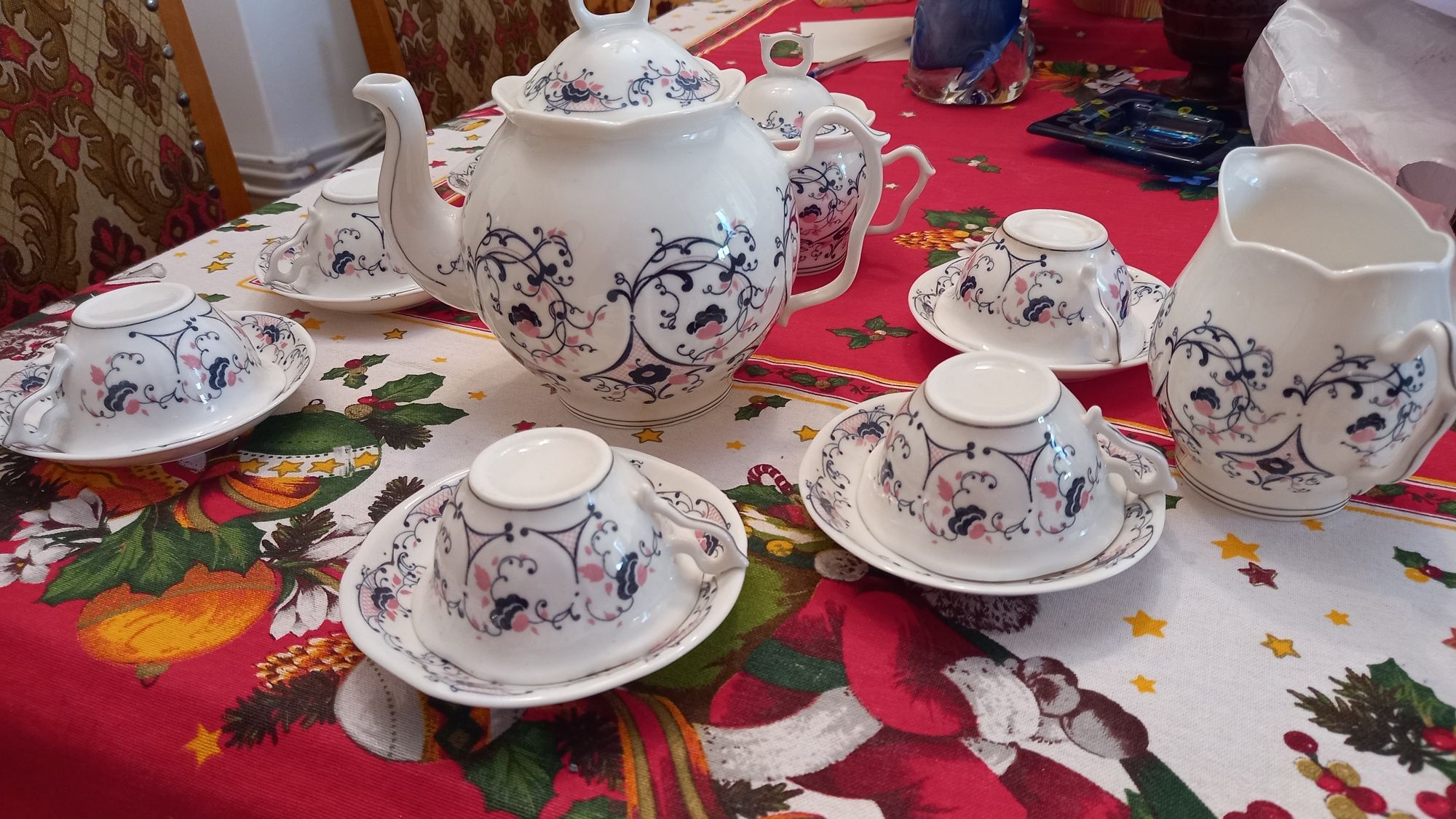 Vand set cafea porțelan fin 6 persoane,15 bucati