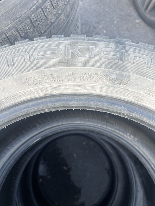 Nokian Hakkapeliitta 8 SUV 245/55 R19 — зимние шины, хороший комплект