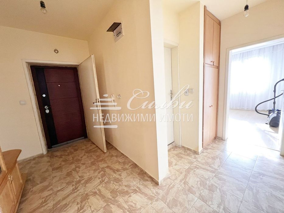 Тристаен ТУХЛЕН апартамент на предпочитан ВТОРИ етаж - до РУМ!