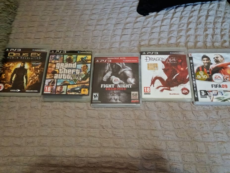 Здравейте  продавам  плестешан 3 със  5  игри