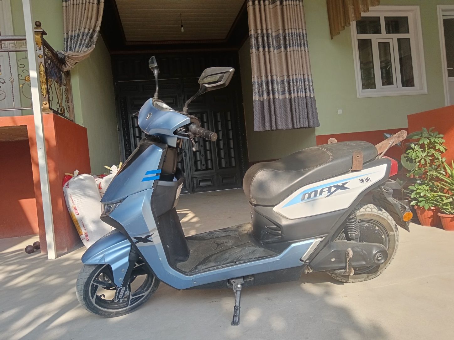 Skuter Yadea akumlyator 230w Sotiladi   holati o'rtacha