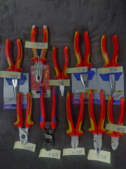 Vând scule Wera si Knipex noi  La 2platite  primiți un decablator jok
