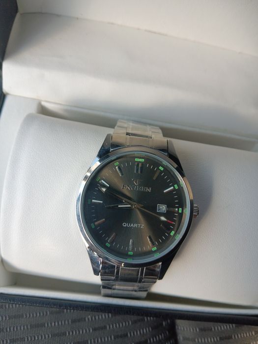 Чист Нов  Часовник FNGEEN