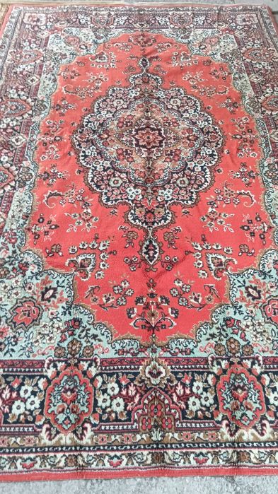 Ковер 2 на 3. Недорого. Шерсть.