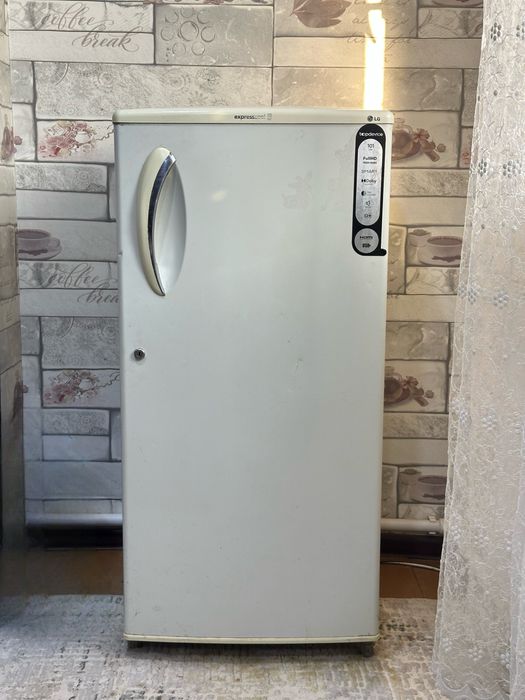 Холоделник сотилади айби ёк