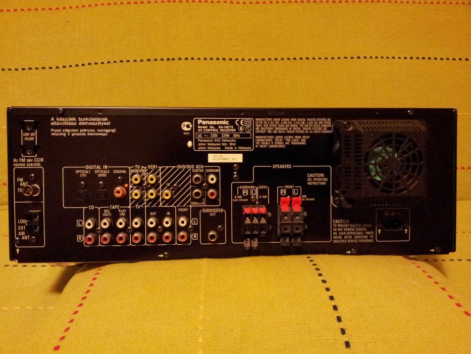 Amplitunere plus două boxe de 500 w