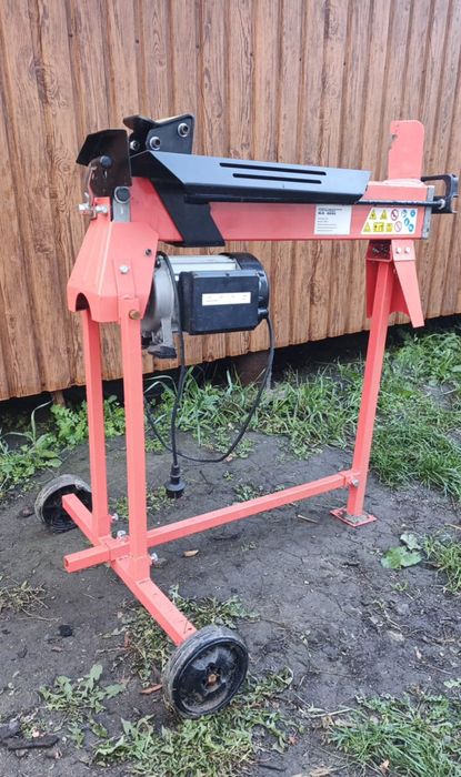 Продам дровакол.