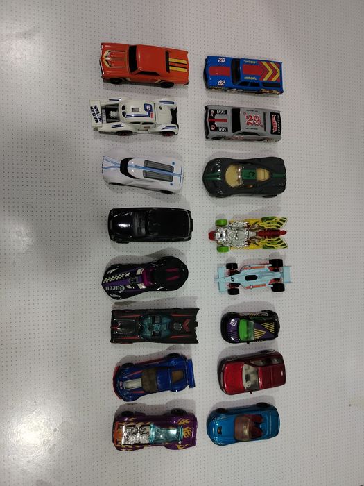 Детские модельные машинки