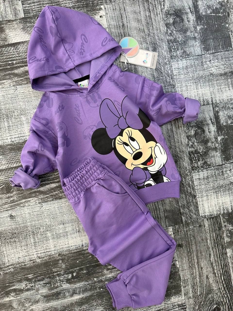 Compleuri fetite Minnie