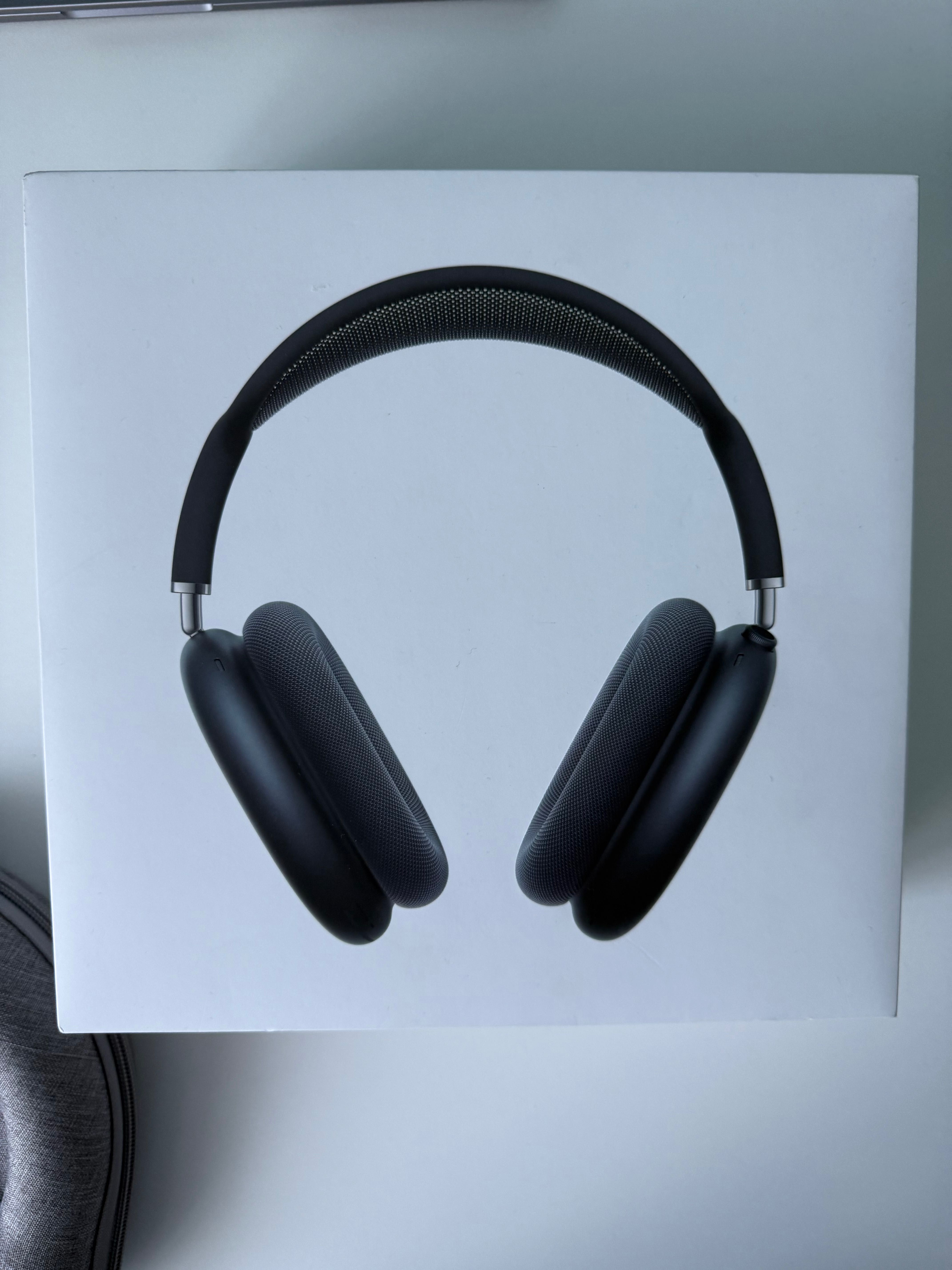 AirPods Max Gen 2