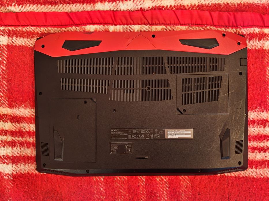 Laptop gaming ACER Predator i7 8750H + GTX 1050 Ti + 1.5Tb SSD + 12GB