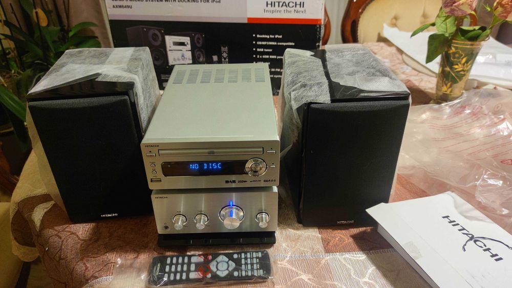 Стерео уредба HITACHI AXM649U DAB Receiver CD Player ,Tuner RDS Radio