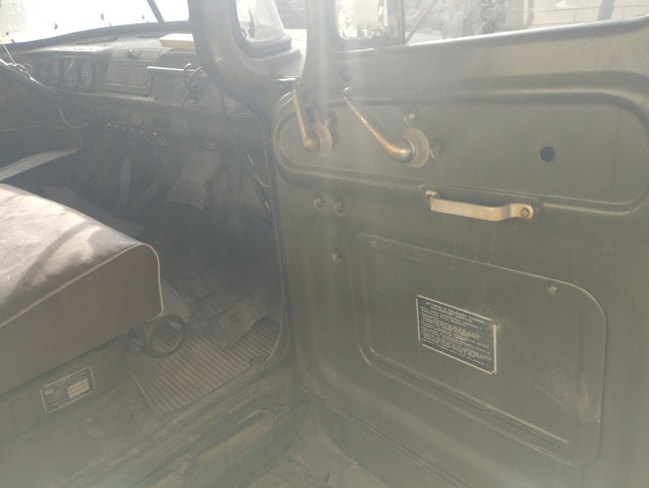 Zil kabina srochna sotiladi