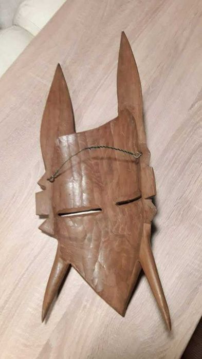 masti  tribale,africane, din lemn , sculptate si pictate manual