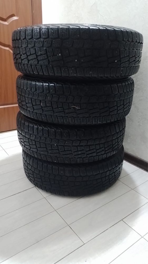 Продаю зимние колеса с дискам р14 хорошие