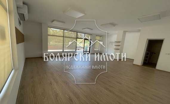 Дава се под наем Офис в Велико Търново, Център - 52 кв.м за 433.5 € - Снимка #1