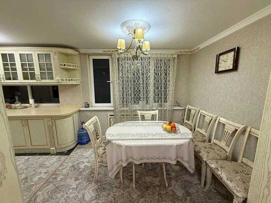 Продается вторичка на Ц1 3 комнаты с ремонтом 80м2