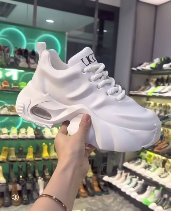 Erkaklar va ayollar uchun chiroyli kirasofka