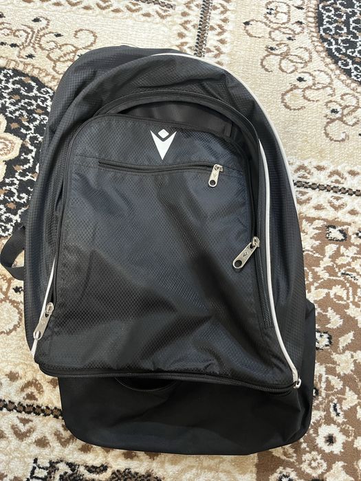 Продам Рюкзак Макрон