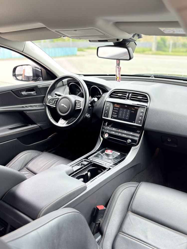 Jaguar XE 2018 2.0diesel R Sport