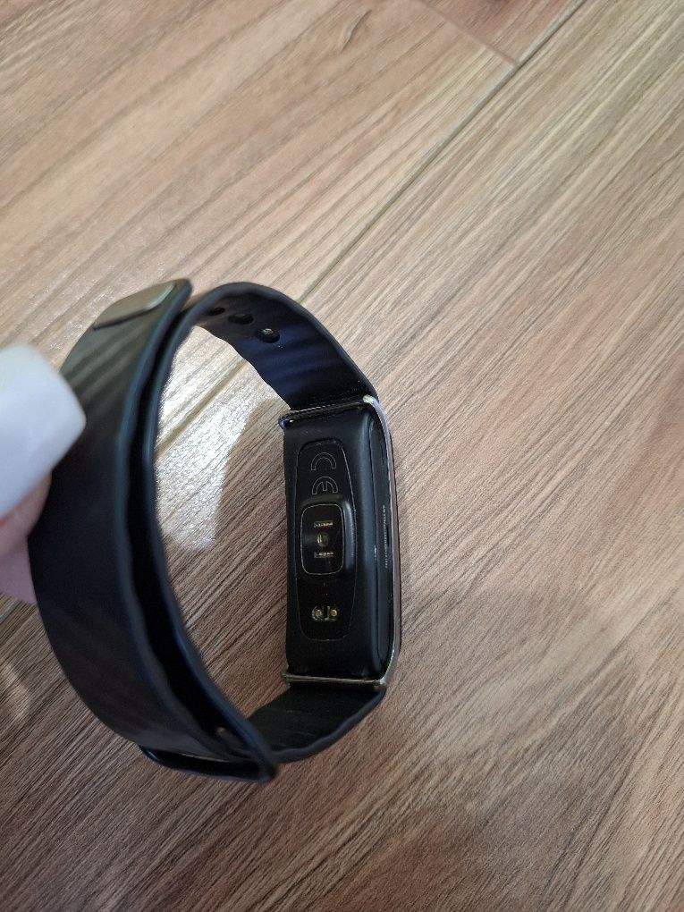 Смарт часовник Huawei Color Band A2