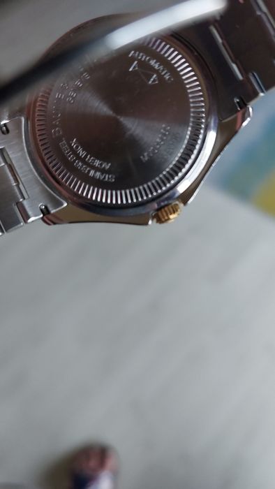 Baume&mercier ceas din aur si otel