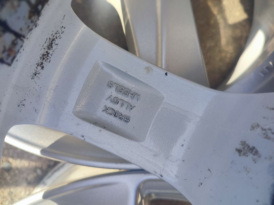 17" оригинални алуминиеви джанти за Renault/Dacia/Nissan.