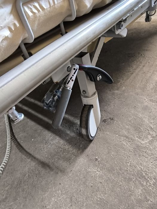 Pat de spital ( Pat bolnav )