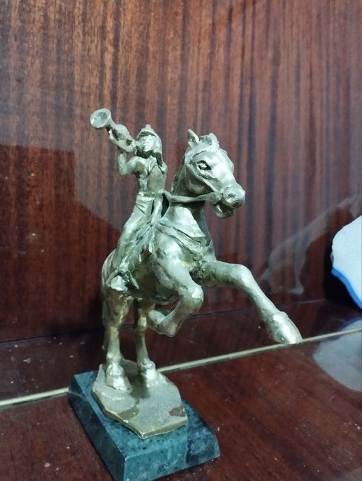 статуэтка мальчишь кибальчишь бронза