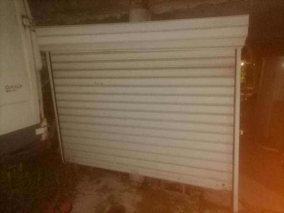 Ролетна врата  ……….
