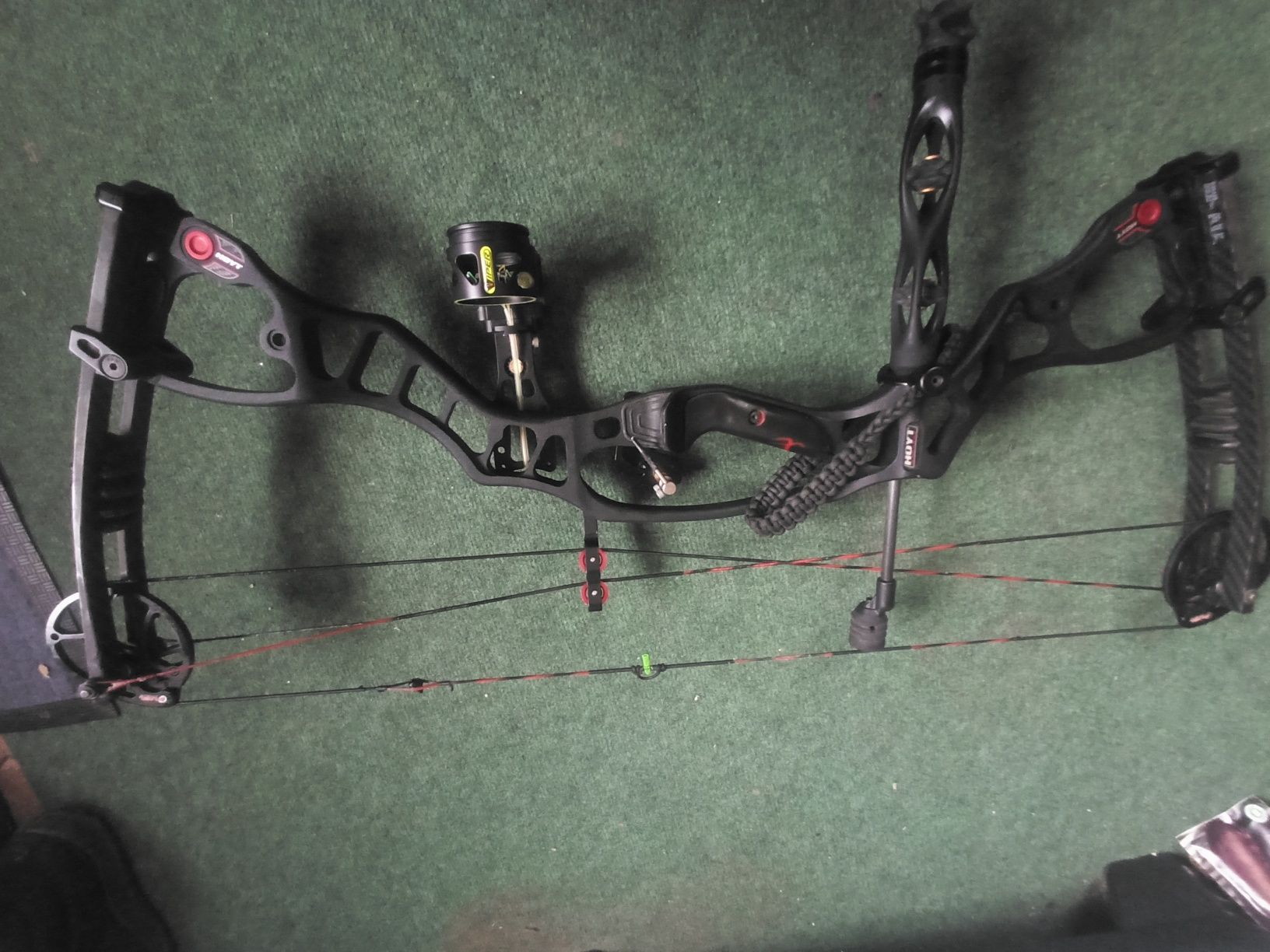 Arc compound Hoyt